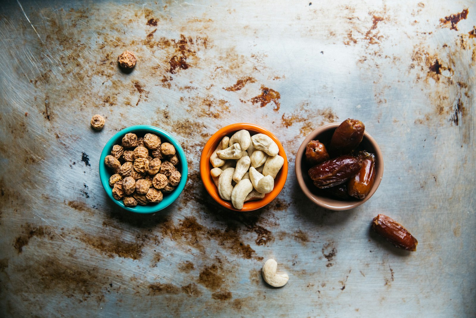 Premium cashews and dried dates for wholesale supply